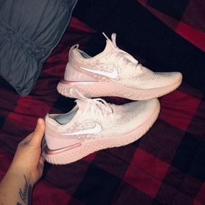 Nike Epic React Pink Running shoes
